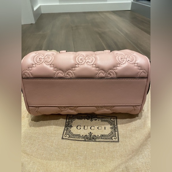Gucci GG matelassé mini bag in pink leather - Picture 7 of 15